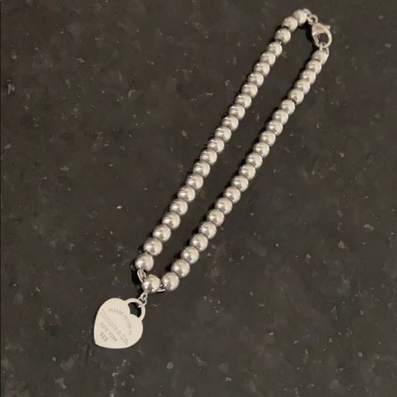 ** ⭐️SOLD⭐️** Tiffany & Co. Bead Heart Bracelet - Picture 3 of 7